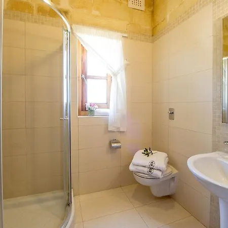 Hamlet 1 בית כפרי *