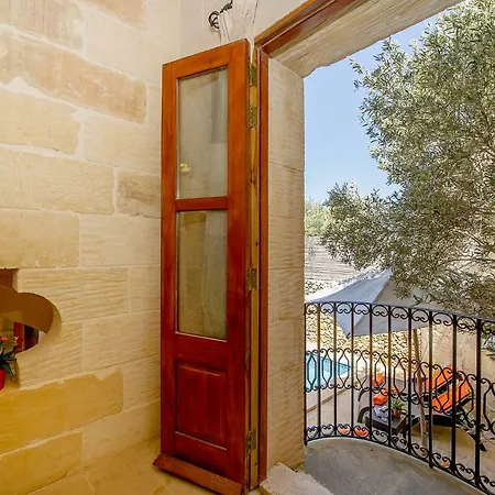 Hamlet 1 בית כפרי