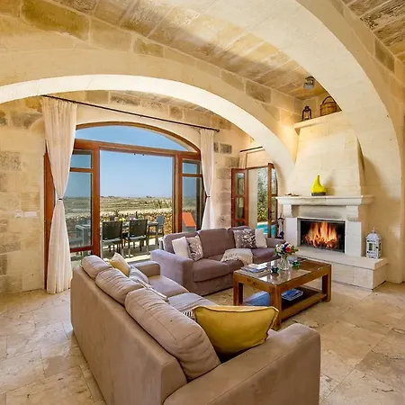 Hamlet 1 בית כפרי *